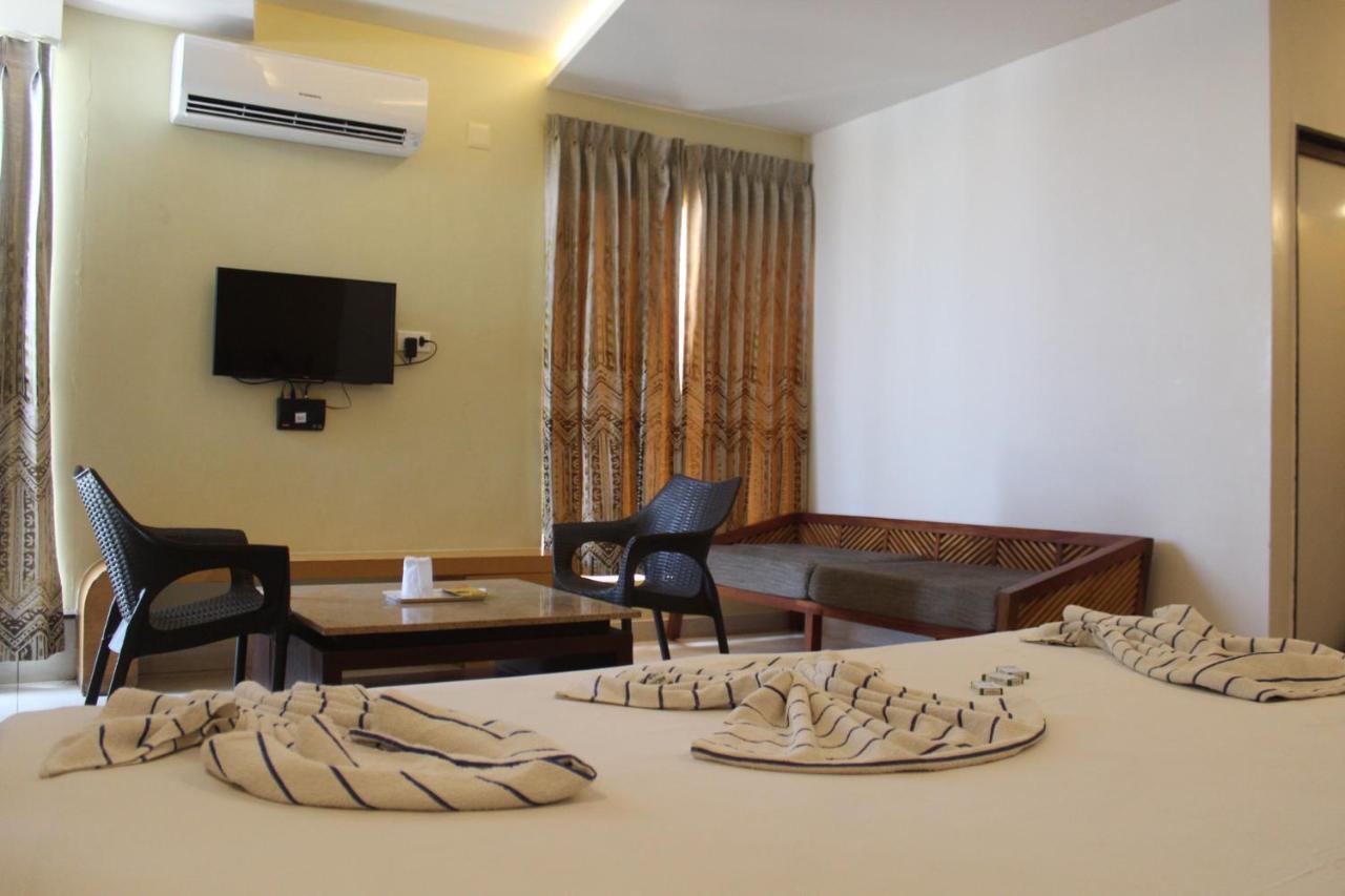 Annai In Saravana Bhavan Fine Stay And Restaurant Velankanni Exterior foto